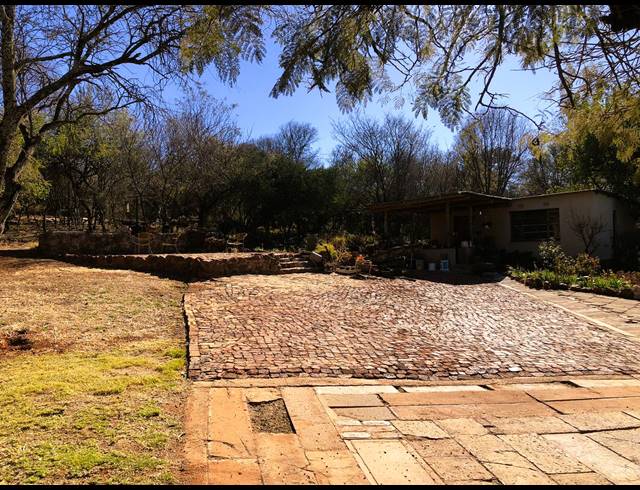 4 BEDROOM HOUSE FOR SALE IN HOUTKOP AH
